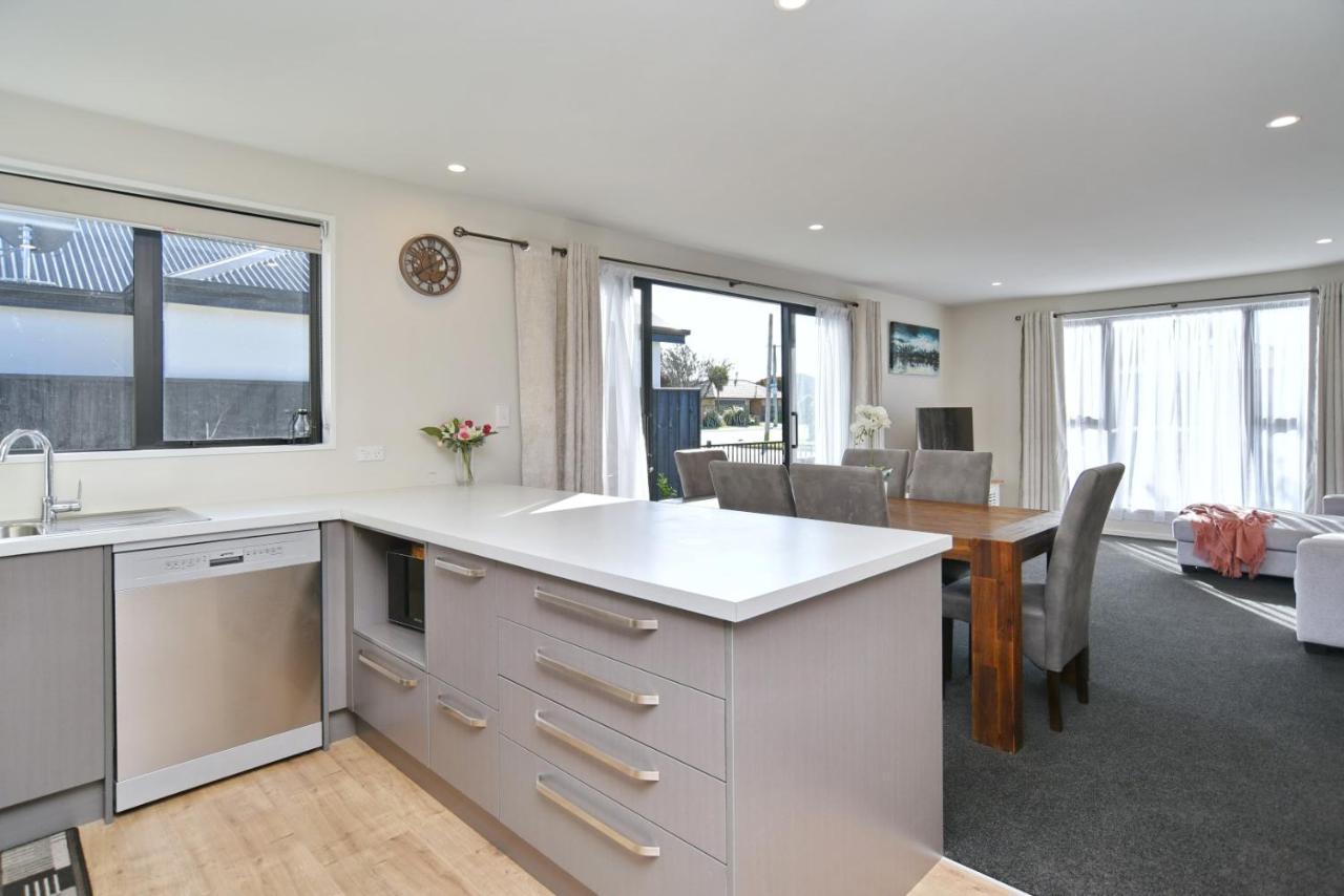 Thomas Townhouse - Christchurch Holiday Homes Exterior photo
